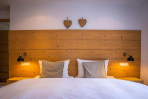 Отель Kaltenbach's Appartements am Badeparadies  Титизее-Нойштадт
